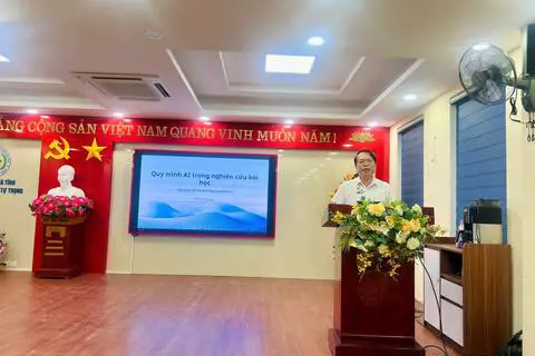 Trường THPT Lý Tự Trọng: Đổi mới sinh hoạt chuyên môn với ứng dụng AI - Bước chuyển mình từ tư duy đến hành động