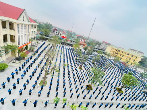 Buổi tập Sân trường